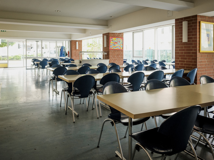 Blick in die Mensa des Gymnasiums